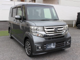 当社の優秀なスタッフがしっかり点検整備をさせていただいてからご納車いたします!さらに!ワイパーゴム、エレメント、エアクリーナーを新品交換させて頂いています!