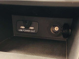 USBジャックが2つあるので電子機器の充電ができます☆