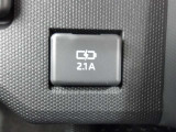 スマホやタブレットの充電ができます♪