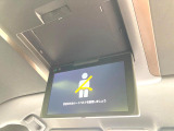 【フリップダウンモニター】大画面モニターで後席でもエンタメをお楽しみいただけます。小さなお子様にも大人気の装備です♪