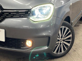 ●LEDヘッドライト:夜間走行時も良好な視界を確保し安心して運転できる高輝度LEDヘッドライトを装備!点灯速度が早く、消費電力も抑えられています。