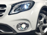 ●LEDヘッドライト:夜間走行時も良好な視界を確保し安心して運転できる高輝度LEDヘッドライトを装備!点灯速度が早く、消費電力も抑えられています。