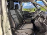 運転席シート廻りは使用感も少なく、良好な状態となっています。丁寧に使われていたことがよくわかりますね。