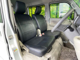 運転席シート廻りは使用感も少なく、良好な状態となっています。丁寧に使われていたことがよくわかりますね。