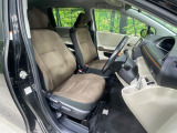 運転席シート廻りは使用感も少なく、良好な状態となっています。丁寧に使われていたことがよくわかりますね。
