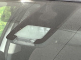 【トヨタセーフティセンス】走行中に前方の車両等を認識し、衝突しそうな時は警報とブレーキで衝突回避と被害軽減をアシスト。より安全にドライブをお楽しみいただけます。