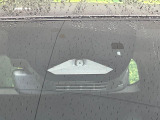 【トヨタセーフティセンス】走行中に前方の車両等を認識し、衝突しそうな時は警報とブレーキで衝突回避と被害軽減をアシスト。より安全にドライブをお楽しみいただけます。