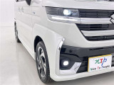 フォグランプ装着車です。暗い夜道の車両前方を明るく照らします