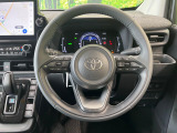 【純正革巻きステアリング】上質な革を使用することで、手にしっかり馴染みとても運転しやすいハンドルです♪