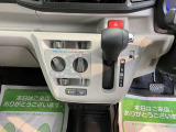 ご納車前に納車点検(法定12ヶ月点検相当)を実施し、基本性能に関わる機能や状態を徹底的に点検します。