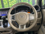 インテリアに合わせたデザインのステアリングは、運転される方のことも考え、運転しやすい形状、大きさです。是非一度、実際に触ってお確かめください。