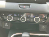手の届きやすいところで簡単操作ができる空調付き!オールシーズンお好みの温度調節ができます。