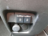 広々とした運転席です!ぜひ1度ご来店いただきご乗車ください!