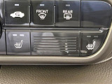 【シートヒーター】寒い日に重宝するシートヒーター!エアコンより早く温まってくれるので寒がりの人も安心ですね♪エアコンの温風は乾燥するから苦手、という方にもをおすすめです。