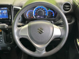 【純正革巻きステアリング】上質な革を使用することで、手にしっかり馴染みとても運転しやすいハンドルです♪