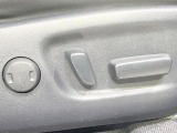 【パワーシート】スイッチ一つで簡単にシートの微調整が可能!電動だから力もいりません!快適なシートポジションにセットして、快適なドライブをお楽しみください。