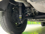 お車を安心してお乗りいただく為には、足回りの定期点検が欠かせません。サービスサポート(有償保証)では無料点検もご提供しており、安心のカーライフをお過ごしいただけるサポート体制が整っています。