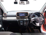 見通しのよいすっきりとした視界で、誰でも運転しやすいです。運転のしやすさは疲れにくさにも繋がりますよ♪