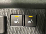 寒い日のドライブを快適にする運転席&助手席シートヒーターが付いてます。アクセサリーソケット(12V/120W)も装備されています。