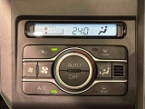 車内空調は&rdquo;AUTOエアコン&rdquo;にお任せ。運転に集中出来ますよ!