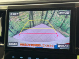 【バックカメラ】駐車時に後方がリアルタイム映像で確認できます。大型商業施設や立体駐車場での駐車時や、夜間のバック時に大活躍!運転スキルに関わらず、今や必須となった装備のひとつです!