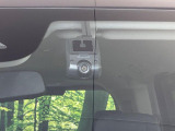 【ドライブレコーダー】ドライブレコーダー装備!走行中はもちろん、あおり運転や事故に遭遇した際、映像で記録し、万一のリスクに備えます。※記録用SDカードはお客様ご自身でご準備いただく必要があります。