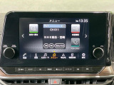【メーカー純正ナビ】インテリアに溶け込むスタイリッシュな「専用設計」メーカーナビを装備♪視認性や操作性など基本性能にも優れ、より上質なカーライフをお楽しみいただけます。