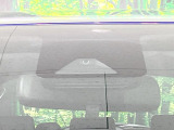 【トヨタセーフティセンス】走行中に前方の車両等を認識し、衝突しそうな時は警報とブレーキで衝突回避と被害軽減をアシスト。より安全にドライブをお楽しみいただけます。