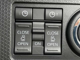 両側電動スライドドアのスイッチ付です。車内からもスイッチひとつで楽にドアの開閉が可能です。電動なので開閉時に力を使う必要がなく、半ドアになることもありません!