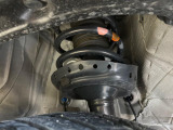 お車を安心してお乗りいただく為には、足回りの定期点検が欠かせません。サービスサポート(有償保証)では無料点検もご提供しており、安心のカーライフをお過ごしいただけるサポート体制が整っています。