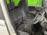 運転席シート廻りは使用感も少なく、良好な状態となっています。丁寧に使われていたことがよくわかりますね。