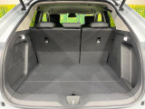 普段のお買い物や通勤、送迎等に十分な荷室スペースを確保しております。セカンドシートを倒すと、大きな荷物の積載も可能です♪