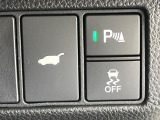 【パワーバックドア】スマートキーや運転席のボタンを押すだけでリアゲートが自動で開閉します!荷物を持っている時や、高い位置にあるバックドアを閉める際に便利な機能です♪