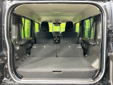 普段のお買い物や通勤、送迎等に十分な荷室スペースを確保しております。セカンドシートを倒すと、大きな荷物の積載も可能です♪