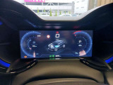 デジタルメーターによって様々な情報を映し出せます。