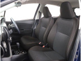 長時間の運転も疲れにくいフロントシート!体をしっかり支えてくれて運転がしやすい形状です!