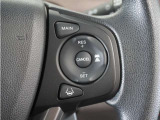 ◆アダプティブクルーズコントロール◆予め設定した車速内でクルマが自動的に加減速。前走車との適切な車間距離を維持しながら追従走行します。【LKAS】車線維持支援システムでステアリング操作を支援。