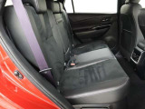後席も広いです!荷室容量も後席の広さも、両方とも確保しています!