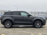 【プライバシーガラス メーカーop価格￥85000】ブラックコントラストルーフとの組み合わせで統一感もあいまって更に引き締まります。もちろん防犯にも繋がります。