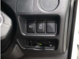 左側電動のスライドドアで楽々スムース!運転席からも開閉の操作もできます♪キーのスイッチひとつで自動開閉できる便利な機能もついてます♪