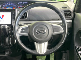【ステアリングスイッチ】運転中、前方から目線をそらすことなく、オーディオ等の操作が可能な便利機能!安心&快適なドライブを演出してくれます♪