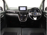 ドライバーが運転以外のことに気を遣うことなく、疲れにくく、安心・集中して運転ができる。操作パネルやシートのデザインなど細部にまでこだわっています。