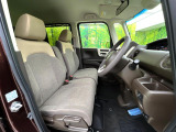 運転席シート廻りは使用感も少なく、良好な状態となっています。丁寧に使われていたことがよくわかりますね。