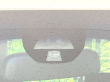 【ホンダセンシング】走行中に前方の車両等を認識し、衝突しそうな時は警報とブレーキで衝突回避と被害軽減をアシスト。より安全にドライブをお楽しみいただけます。