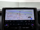 【ディスプレイオーディオ(コネクティッドナビ対応)Plus】通信型のコネクティッドナビに加え車載ナビも搭載しています。コネクティッドナビはご契約を頂くとR10年9月30日まで無料でご利用いただけます。