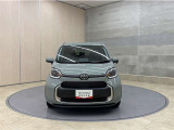 お車購入のポイントとなるフロントマスクです!かわいらしい目つきが印象的なデザインのヘッドランプです。