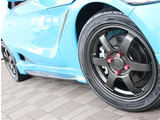 【車屋】として、長く車業界に従事した経験豊富なスタッフが在籍しております。