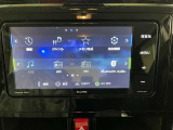 スマホのBluetoothと接続すれば、自分の好きな音楽を聴きながら運転ができます♪ 何処に行くときも、自分の好きな音楽で運転を楽しみましょう!