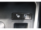 駐車位置を設定すれば自動で駐車してくれる「アドバンストパーク」搭載しています。(作動条件など詳しくはスタッフまでお問い合わせください)