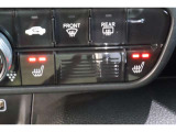 シートヒーター装備付き車!!座席に埋め込まれた電熱線によりシートを暖めることが出来る装備で、温めたられたシートは、寒い冬には最適です!!